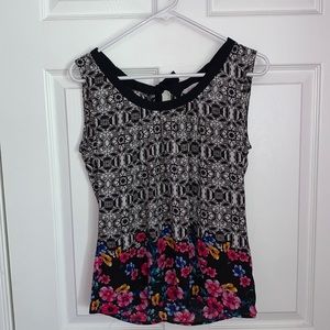 2 DESIGN FLOWY TOP